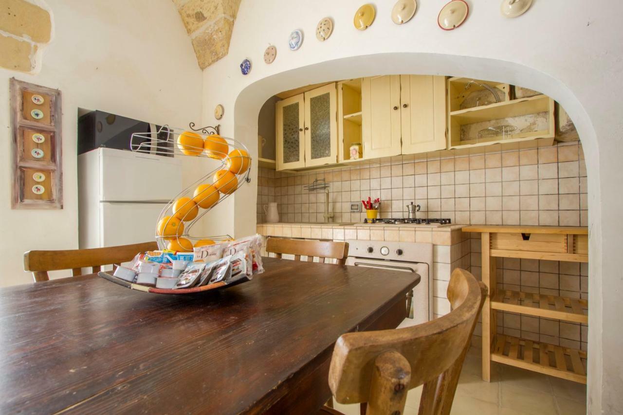 Appartement Explore The Historic City On Foot From An Old Town House à Lecce Extérieur photo