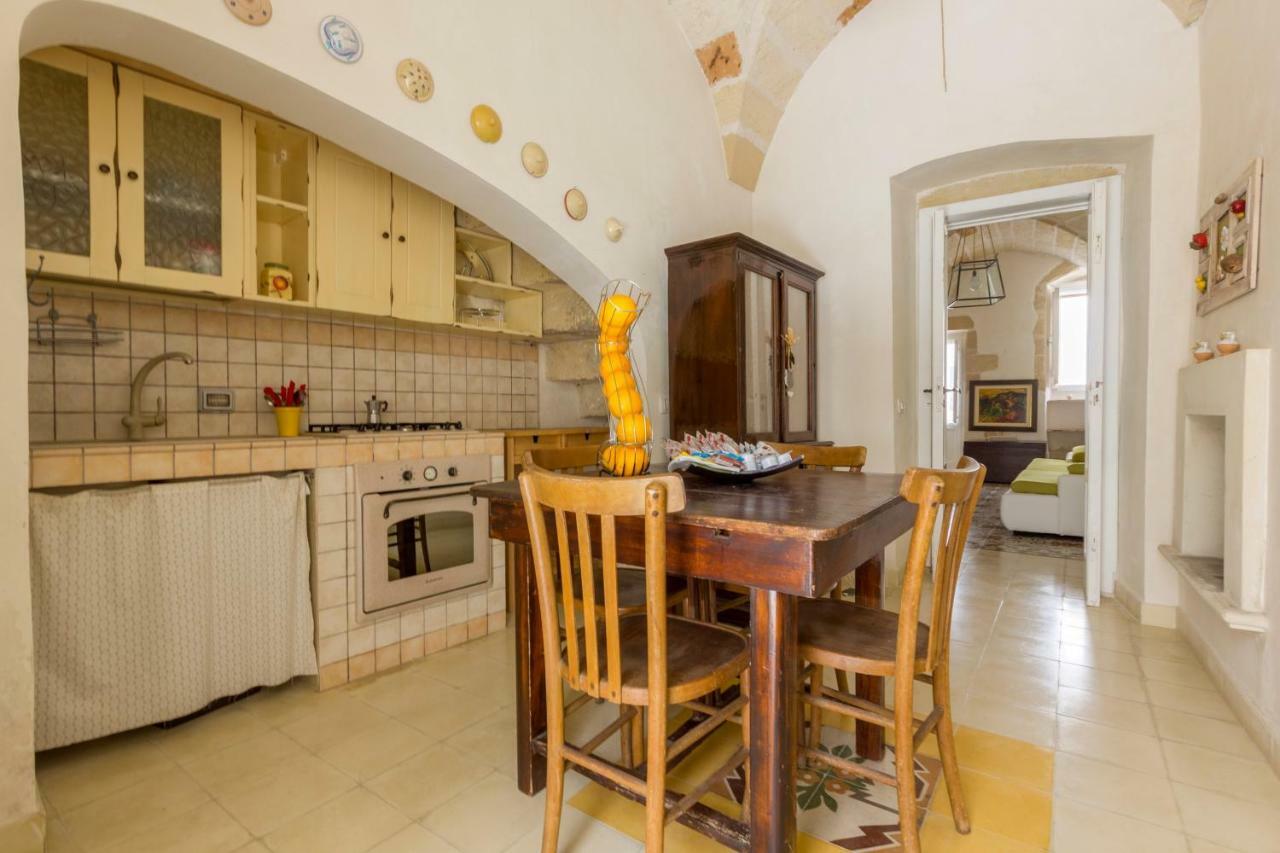 Appartement Explore The Historic City On Foot From An Old Town House à Lecce Extérieur photo