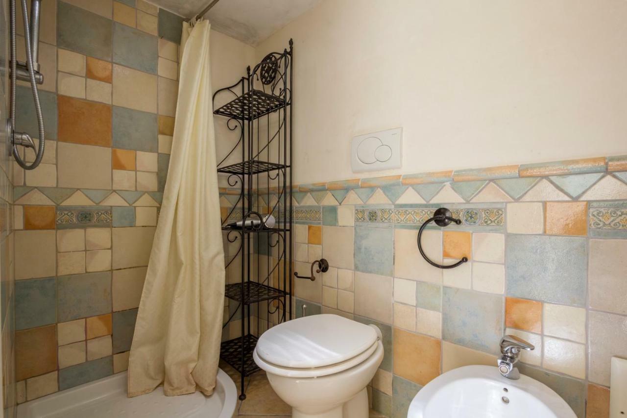 Explore The Historic City On Foot From An Old Town House Lecce Extérieur photo