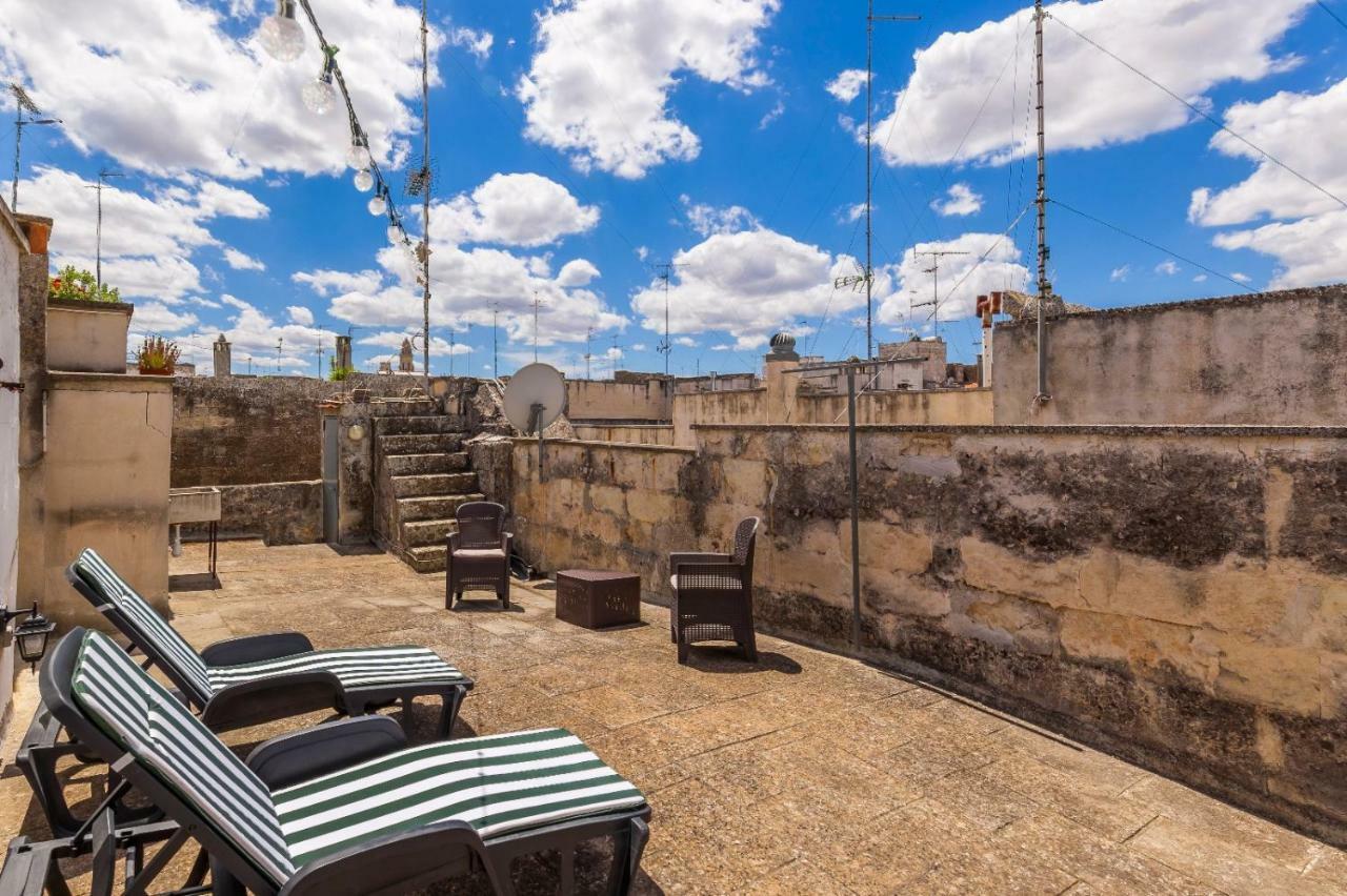 Appartement Explore The Historic City On Foot From An Old Town House à Lecce Extérieur photo